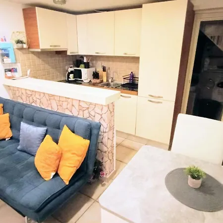 As Lucana - Ground Floor *