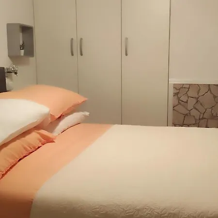 As Lucana - Ground Floor Apartment