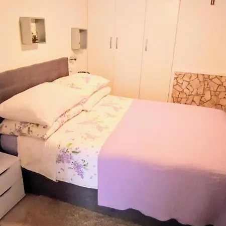 As Lucana - Ground Floor * Vis