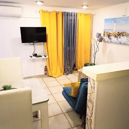 As Lucana - Ground Floor * Vis